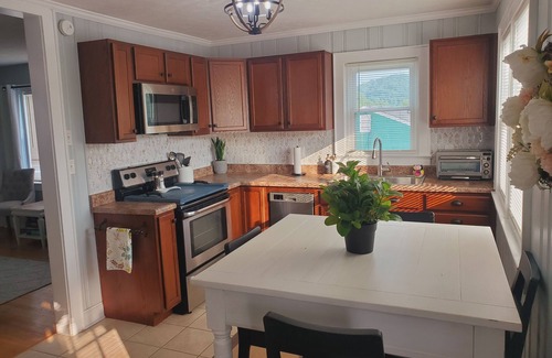 Bristol Casa | Beautifully Furnished 3 Bedroom, 1 Bath House close to the Hard Rock Casino!