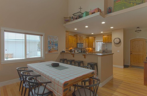 McCall Casa | BEAUTIFULLY FURNISHED, COMFORTABLE, ALL SEASON'S HOME W/ PRIVATE HOT TUB