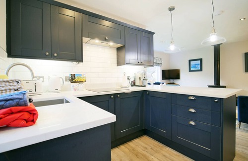 Aviemore Casa | Beautifully furnished three- bedroom property, offering a luxurious feel with its stylish decor and