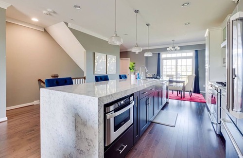 Richmond Casa | Beautifully furnished, spacious townhome!