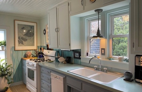 Delhi Casa | Beautifully landscaped 3-bedroom/2 bath house in the scenic Village of Delhi, NY