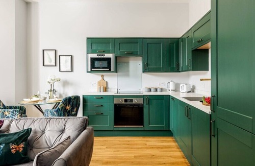 West Cliff Apartamento | Beautifully Modern 1-Bed Apt w/ Free Gym & Parking