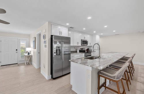 Shell Harbor Casa | Beautifully newly redesigned canal front pool home minutes to beach! NEW!