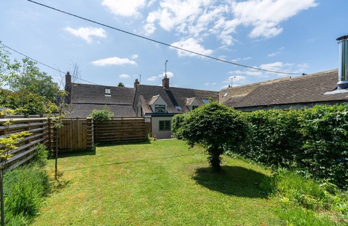 Ampney Crucis Cabaña | Beautifully presented dog friendly - Bea's Cottage