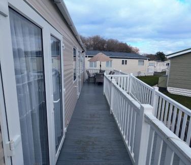 New Forest District Complejo | BEAUTIFULLY PRESENTED CARAVAN DOG FRIENDLY on AWARD WINNING SHOREFIELD COUNTRY PARK Entertainment passes and linen included