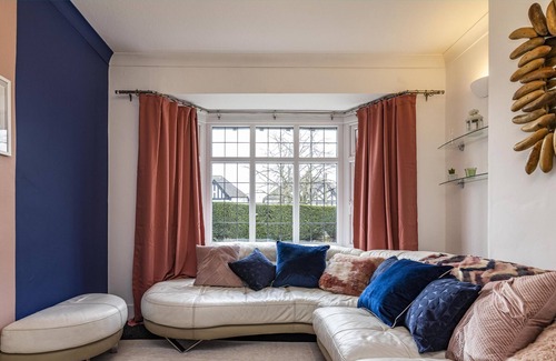 Nottingham Villa | Beautifully presented private 3 bed home.