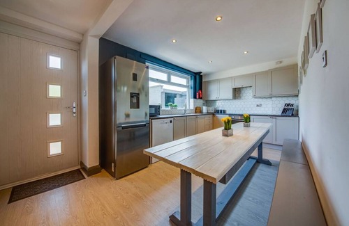 Sheffield Casa | Beautifully Presented & Spacious 6 Bed House