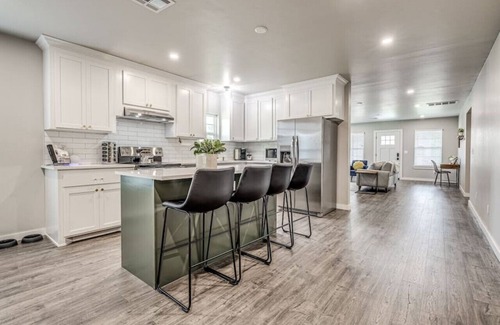 Central Oklahoma City Casa | Beautifully Remodeled 3B1.5B W/ King Bed By OU Med