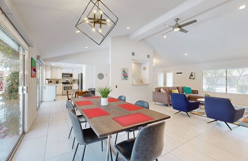 Sonora Sunrise Casa | Beautifully Remodeled Mid-Century Modern Home with Private Heated Pool & Spa