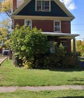 Niagara Falls Casa | Beautifully remodeled house 1.5 miles from falls.