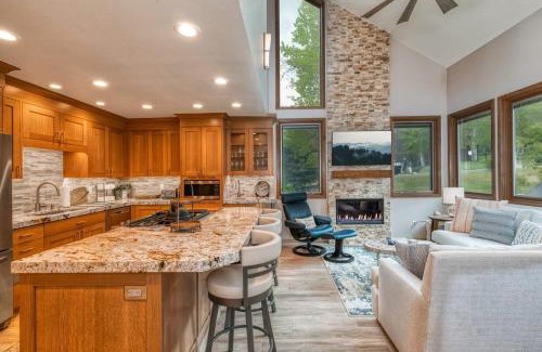 North Park City Casa | Beautifully Remodeled 3BR near Golf and Ski Resort