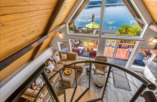 Agate Chalet De Esquí | Beautifully Remodeled Beach Front A-Frame