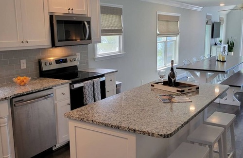 Semora Casa | Beautifully Remodeled Lake House w/ Plunge Pool!