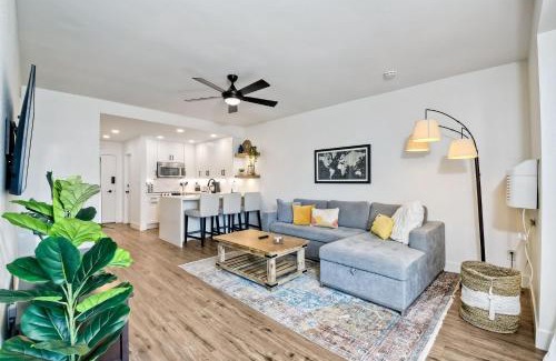 Carlsbad Casa | Beautifully Remodeled - Private Balcony - Pool View - BBQ Access - Gated Reserved Parking