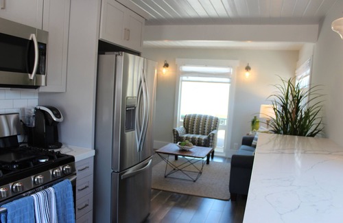 Belmont Shore Apartamento | Unidad bellamente remodelada justo en el corazón de la costa de Belmont !!!
