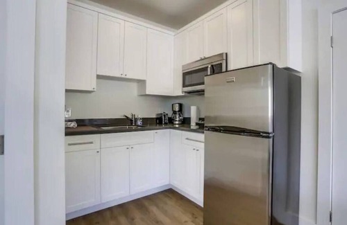 University Heights Apartamento | Beautifully Remodeled Studio apartment