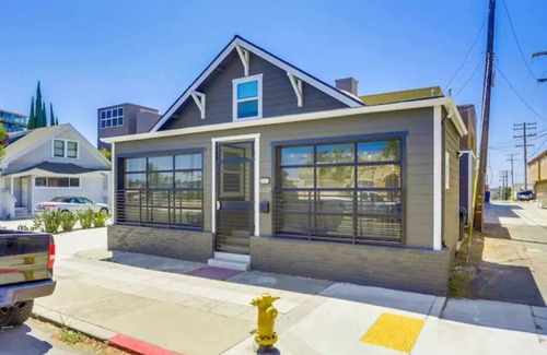 University Heights Apartamento | Beautifully Remodeled Studio apartment
