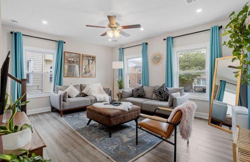 Atlantic City Casa | Beautifully Renovated 6BR 2BA 2 Blocks to Beach