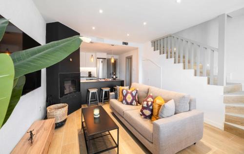 Pradollano Chalet De Esquí | Beautifully Renovated 4 Bedroom Apt + Kid's Room
