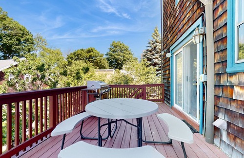 Gloucester Casa | Beautifully renovated home walk to boulevard, town & train