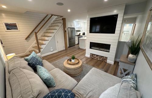 Yachting Village Casa | Beautifully Renovated 2 Bed 2 Bath Private Home