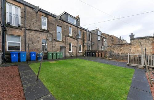 Tillicoultry Apartamento | Beautifully Renovated 2 Bedroom Apartment