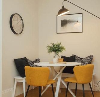Tillicoultry Apartamento | Beautifully Renovated 2 Bedroom Apartment