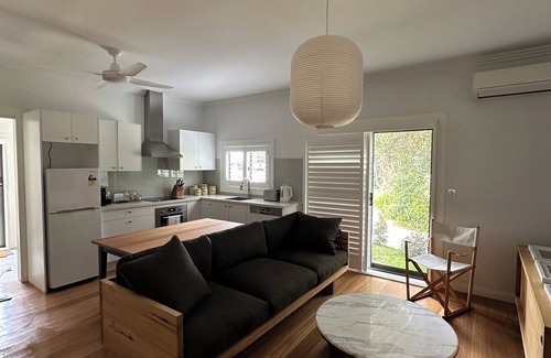 Bundeena Casa | Beautifully renovated 3 bedroom house 40 meters from Hordens Beach Bundeena