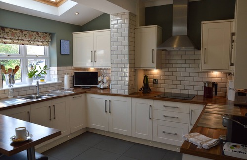 Chester Cabaña | Beautifully renovated cottage / Barn Conversion
