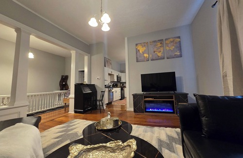 Altavista Apartamento | Beautifully Renovated Duplex in AltaVista VA