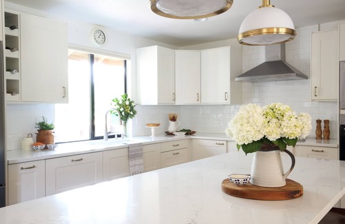 Inglewood-Finn Hill Casa | Beautifully renovated hot-tub, large fenced backyard, pet friendly