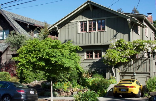 North Berkeley Casa | Beautifully Restored 3 BR Arts &Crafts House