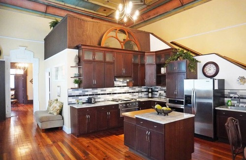 Marietta Cabina | Beautifully Restored Historic Ballroom in Downtown