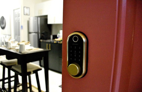 Nassau Apartamento | Beautifully Spacious 1BDR/ FREE PARKING