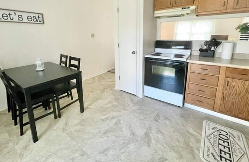 Acton Casa | Beautifully Updated 3bd/2ba, 2 Car Garage!
