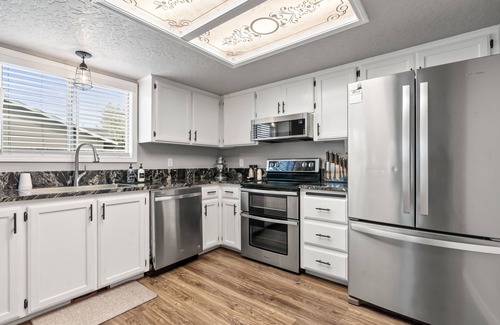 Southeast Boise Casa | Beautifully updated SE Boise home close to downtown, airport & sight seeing!