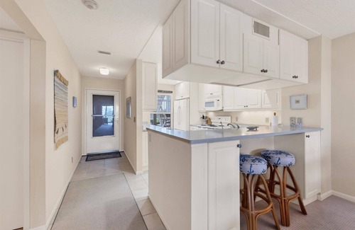 Boca Grande Condominio | Beautifully Updated Bayview Condo #40 w/ amenities and sleeping 4 in ultra comfort!