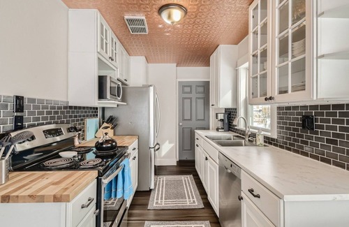 Castle Rock Casa | Beautifully Updated Home on Downtown Castle Rock