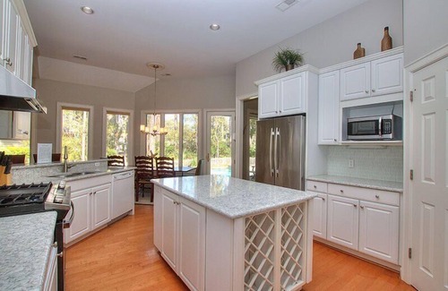 Heritage Woods Casa | Beautifully Decorated Beach Home in Sea Pines w/ Private Pool/Spa, Walk to Beach
