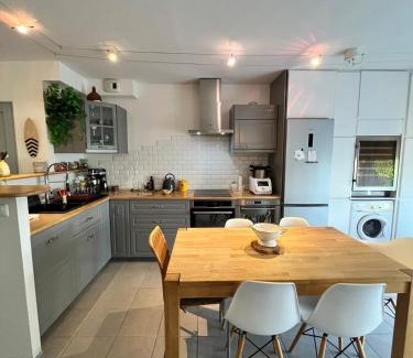 Vertou Casa | BEAUTOUR VERTOU 4 people Wi-Fi TV 1 parking space