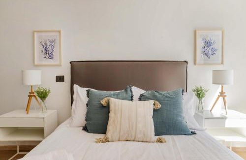 Apoquindo Apartamento | Beauty 2BR Haven for 5 in Lively Las Condes Oasis