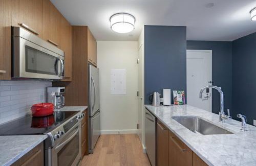 Bay Village Apartamento | Beauty in Back Bay 1BR w Gym nr the Common BOS-16