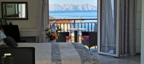 Senj Apartamento | Beautyful sea view 6 luxury studio Danijela 1