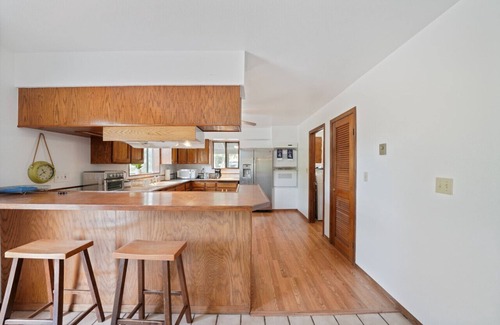 Beaver Cabina | Beaver Dam - Mountain Home w/ a River in Back - Close to Skiing