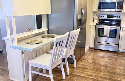 Rogers Casa | Beaver Lake Front! Hot-Tub! Private Gated Oasis!