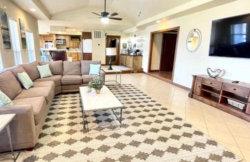 Beaver Shores Casa | Beaver Lake Getaway
