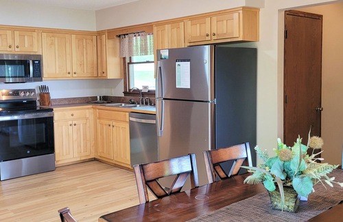 Sylvan Shores Casa | Beaver Lake House, Lake View, Dock Access Swim Deck, Eureka Springs