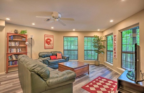 Lost Bridge Village Casa | Beaver Lake Retreat with Deck and Private Hot Tub