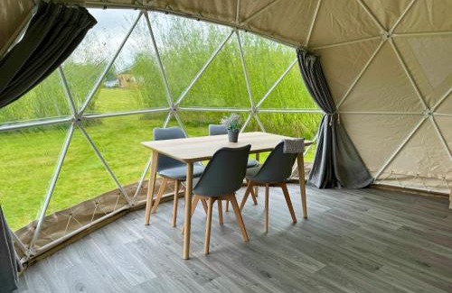 Jameston Otro | Beavers Retreat Glamping