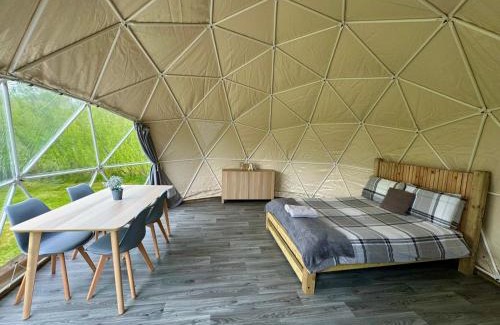 Jameston Otro | Beavers Retreat Glamping